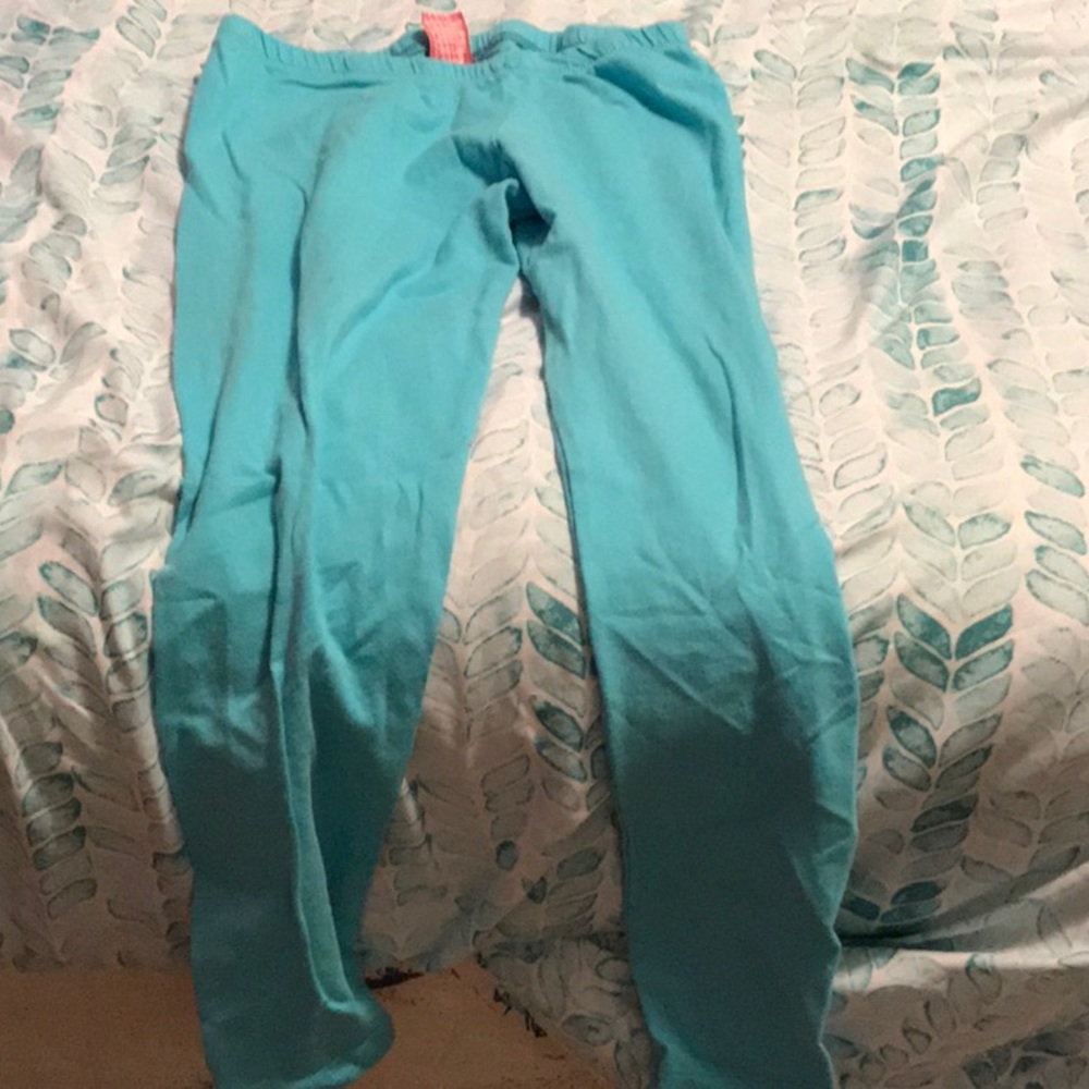 Blue Beverly hill princess leggings.